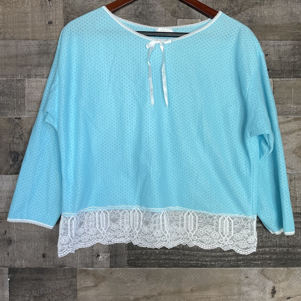 Vintage Anne Stuart Size M Pale Blue Long Sleeve‎ Pajama PJ Top Lightweight Lace